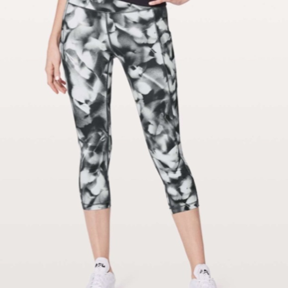 Lululemon Speed Up Crop 21" Blush Blossom Alpine - Picture 6 of 8